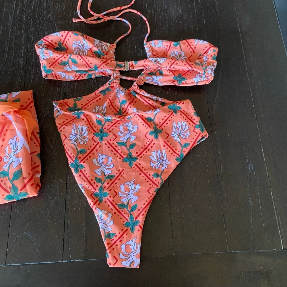 Women’s Moroccan Printed Swimsuit Cheeky Strappy Sarong NWOT Size Large Cover Up - Picture 9 of 13